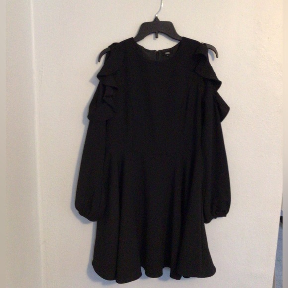 Lucca Couture Woman’s Cold Shoulder Black Midi Dress. Size Medium. - Picture 2 of 7